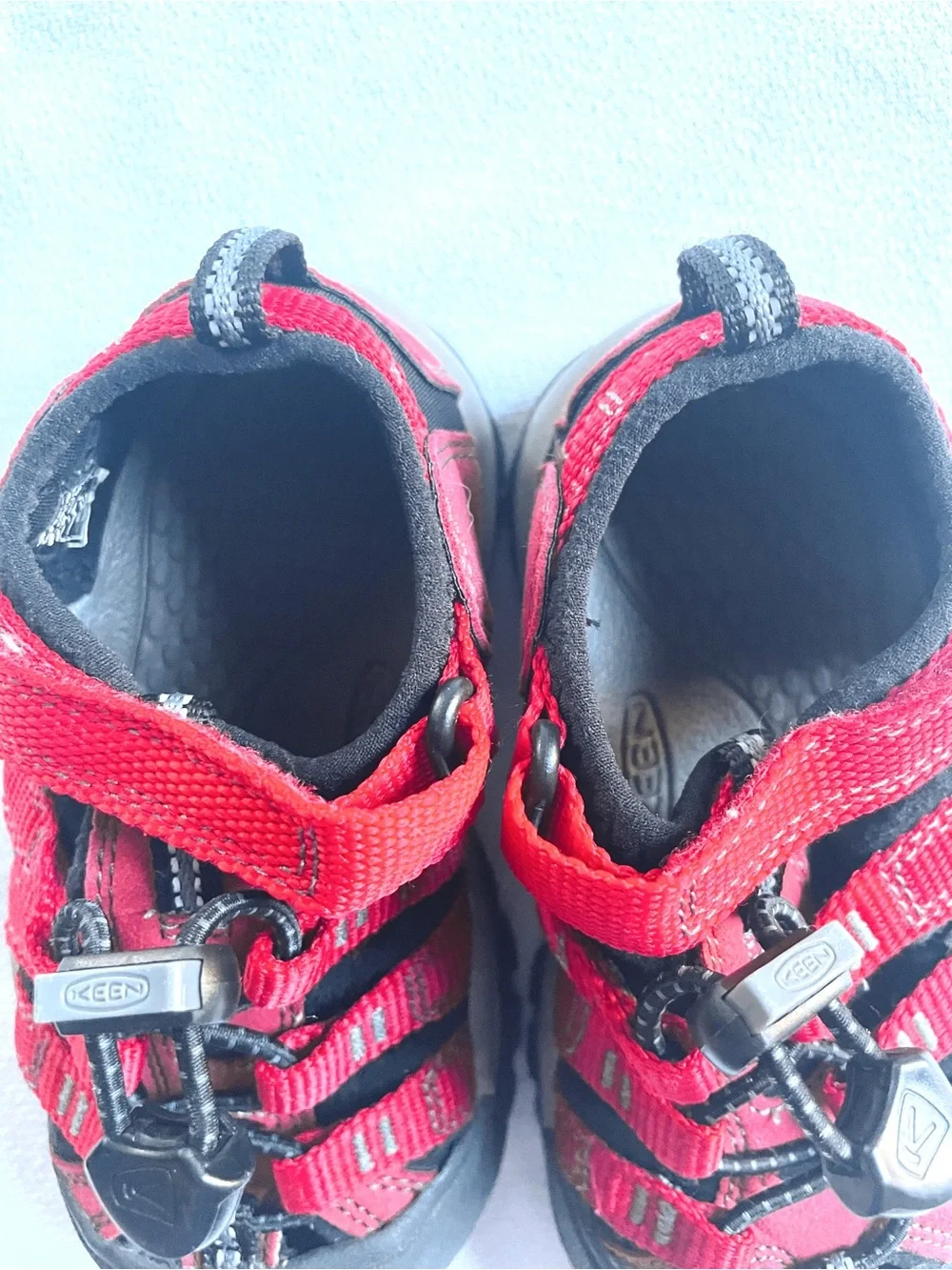 KEEN Kids Newport H2 Waterproof Hiking Sandals Red/Black Size 9 Toddler Shoes